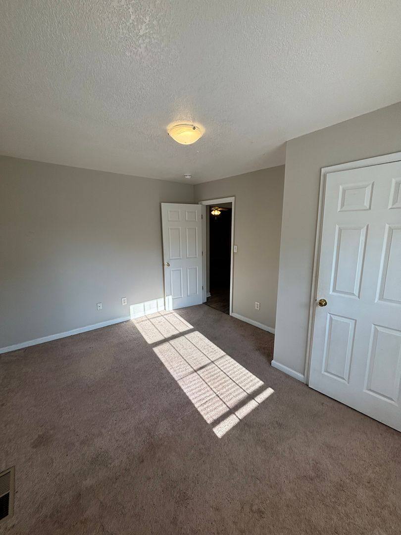 House for rent at 4237 Holston Dr, Knoxville, TN 37914