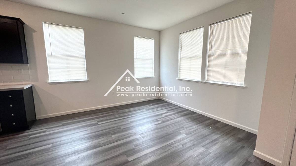 Townhouse for rent at 2943 Toulouse Walk, Sacramento, CA 95834