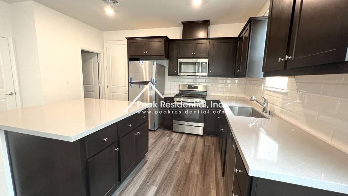 Townhouse for rent at 2943 Toulouse Walk, Sacramento, CA 95834