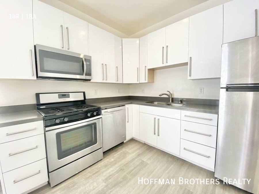 Apartment for rent at 3190 W 7th St #25, Los Angeles, CA 90005