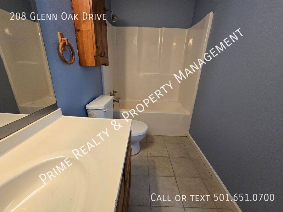House for rent at 208 Glenn Oak Dr, Benton, AR 72015
