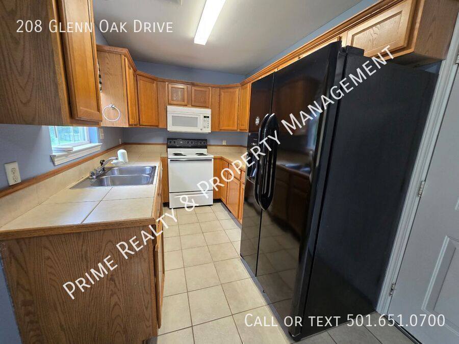 House for rent at 208 Glenn Oak Dr, Benton, AR 72015