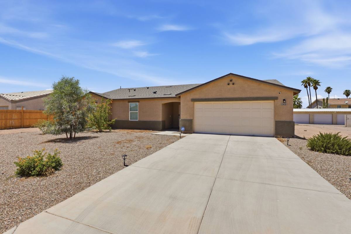 House for rent at 15610 S Moon Valley Rd, Arizona City, AZ 85123