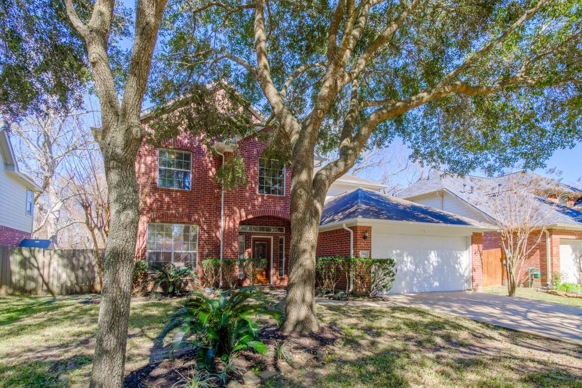 House for rent at 2918 Five Oaks Dr, Missouri City, TX 77459