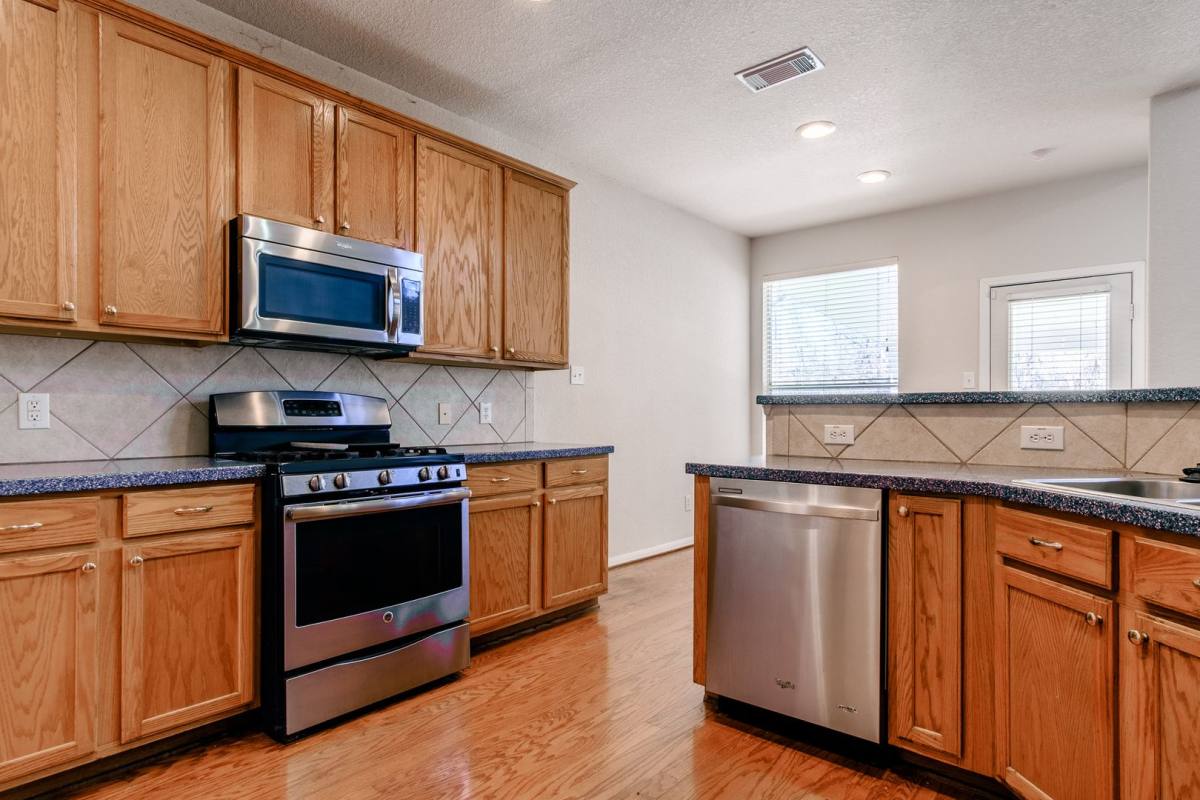 House for rent at 2918 Five Oaks Dr, Missouri City, TX 77459