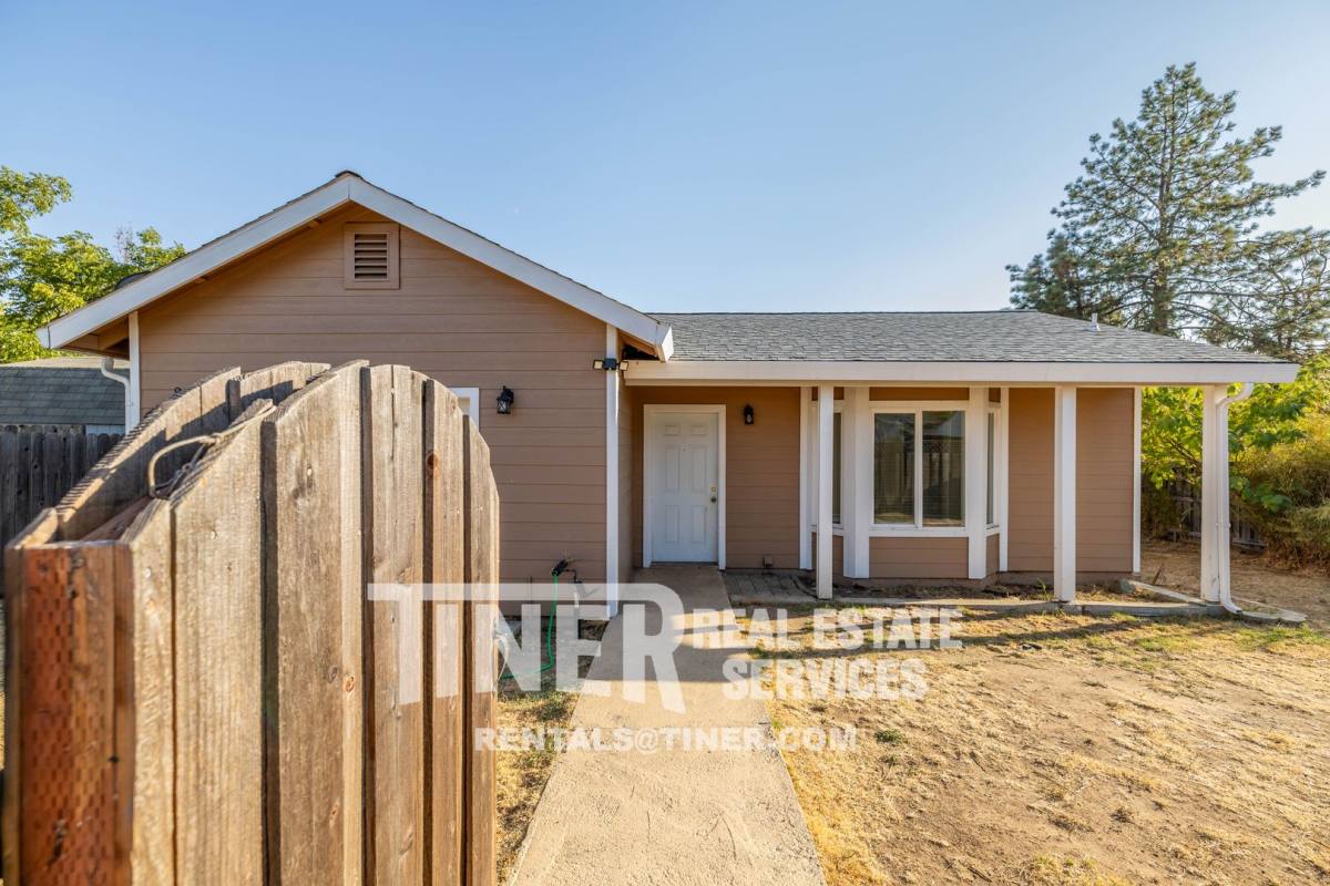 House for rent at 9304 Orangevale Ave, Orangevale, CA 95662