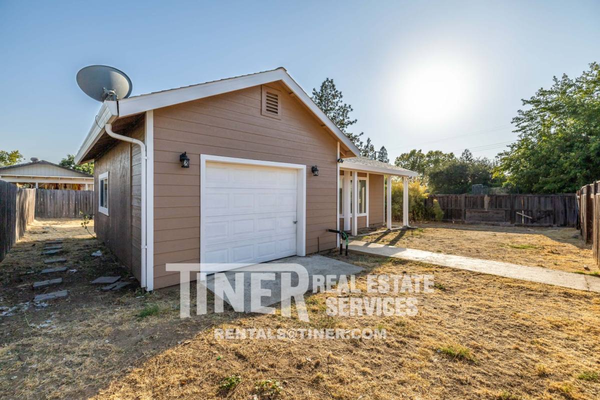 House for rent at 9304 Orangevale Ave, Orangevale, CA 95662