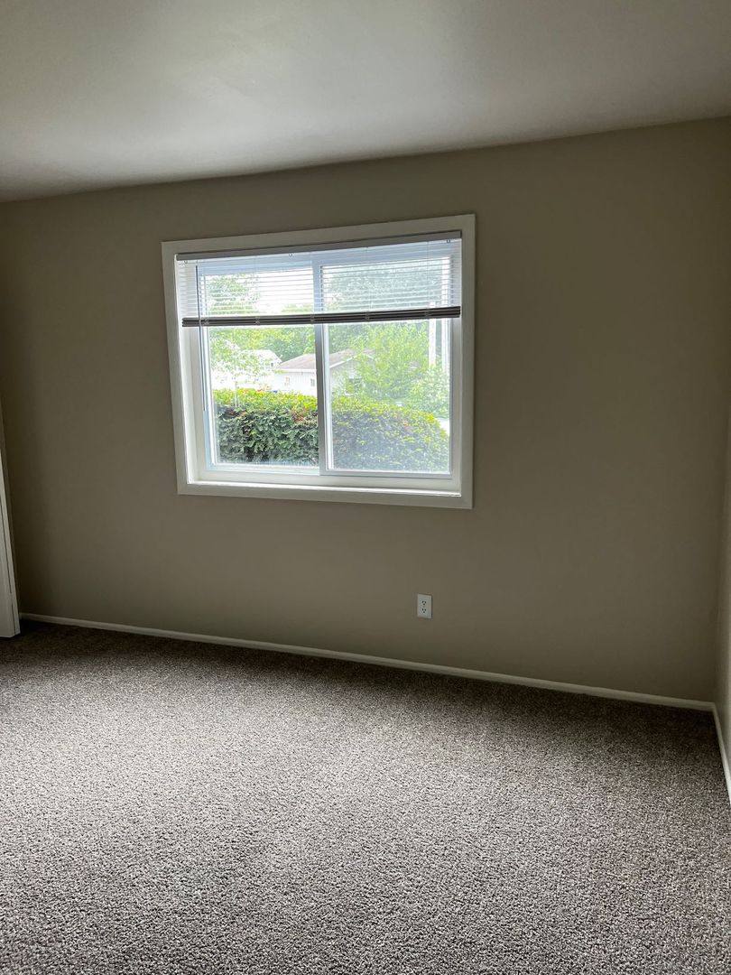 Apartment for rent at 928 Heritage Court, Crown Point, IN 46307
