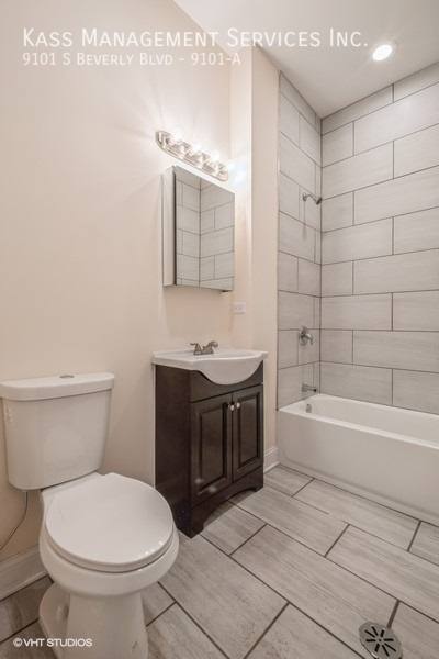 Apartment for rent at 9101 S Beverly Blvd #A, Chicago, IL 60620