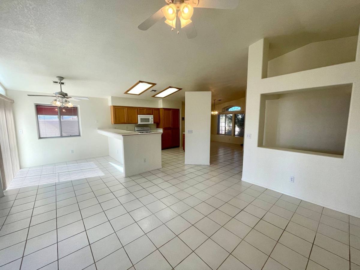 House for rent at 2164 Hi Jolly Dr, Bullhead City, AZ 86442