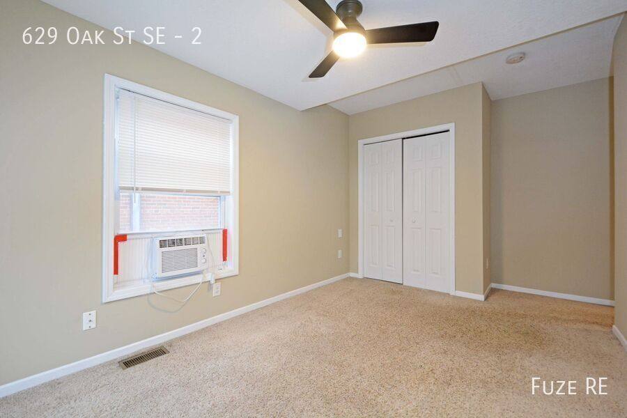 Apartment for rent at 629 Oak St SE #2, Minneapolis, MN 55414