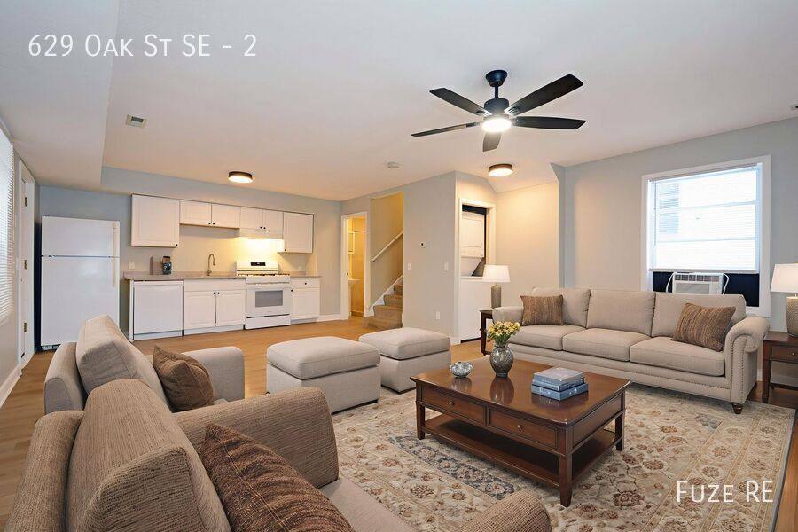 Apartment for rent at 629 Oak St SE #2, Minneapolis, MN 55414