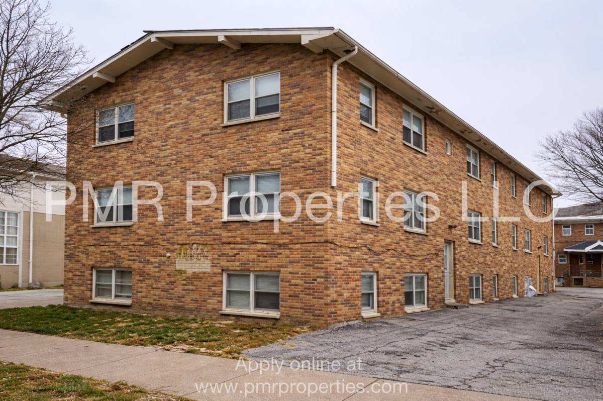 Apartment for rent at 217 S 1st St, Council Bluffs, IA 51503