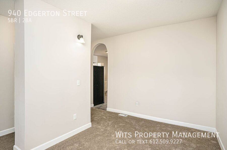 House for rent at 940 Edgerton St, Saint Paul, MN 55130
