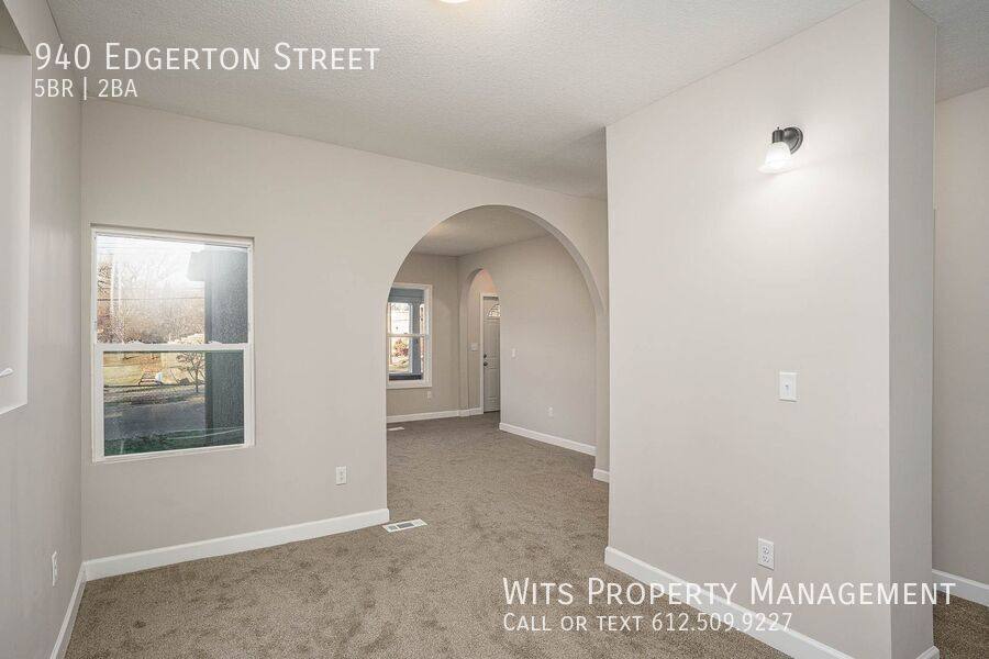 House for rent at 940 Edgerton St, Saint Paul, MN 55130