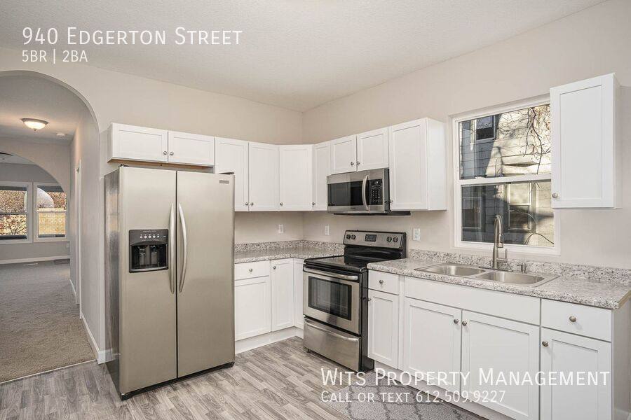 House for rent at 940 Edgerton St, Saint Paul, MN 55130