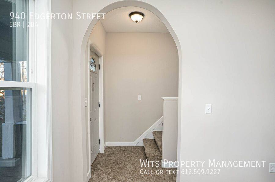 House for rent at 940 Edgerton St, Saint Paul, MN 55130