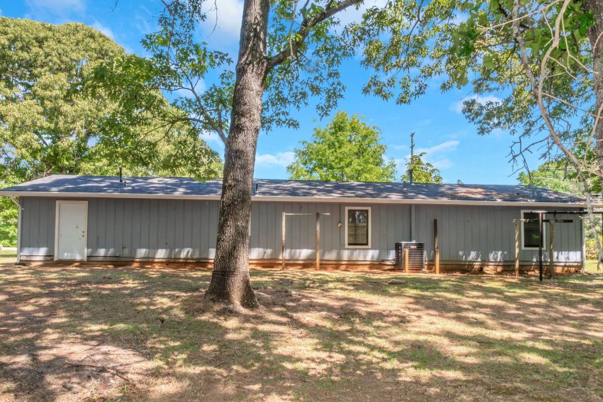 House for rent at 1843 Kirkland Rd, Covington, GA 30016
