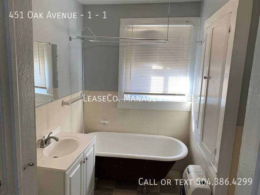 Apartment for rent at 451 Oak Ave #1, New Orleans, LA 70123