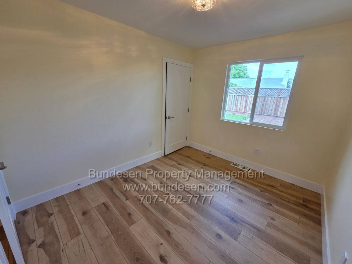 House for rent at 8023 Washington Ave, Sebastopol, CA 95472