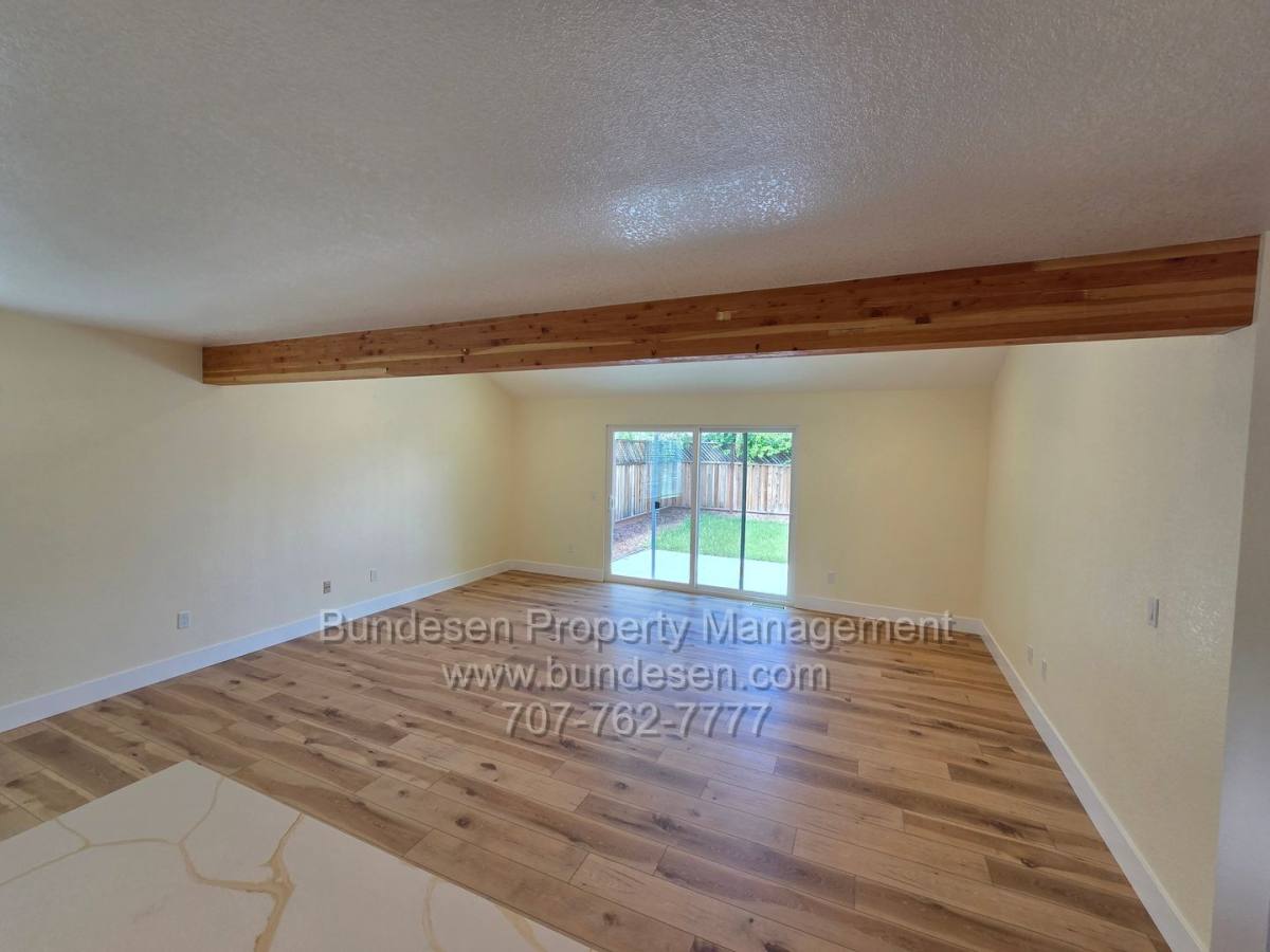 House for rent at 8023 Washington Ave, Sebastopol, CA 95472