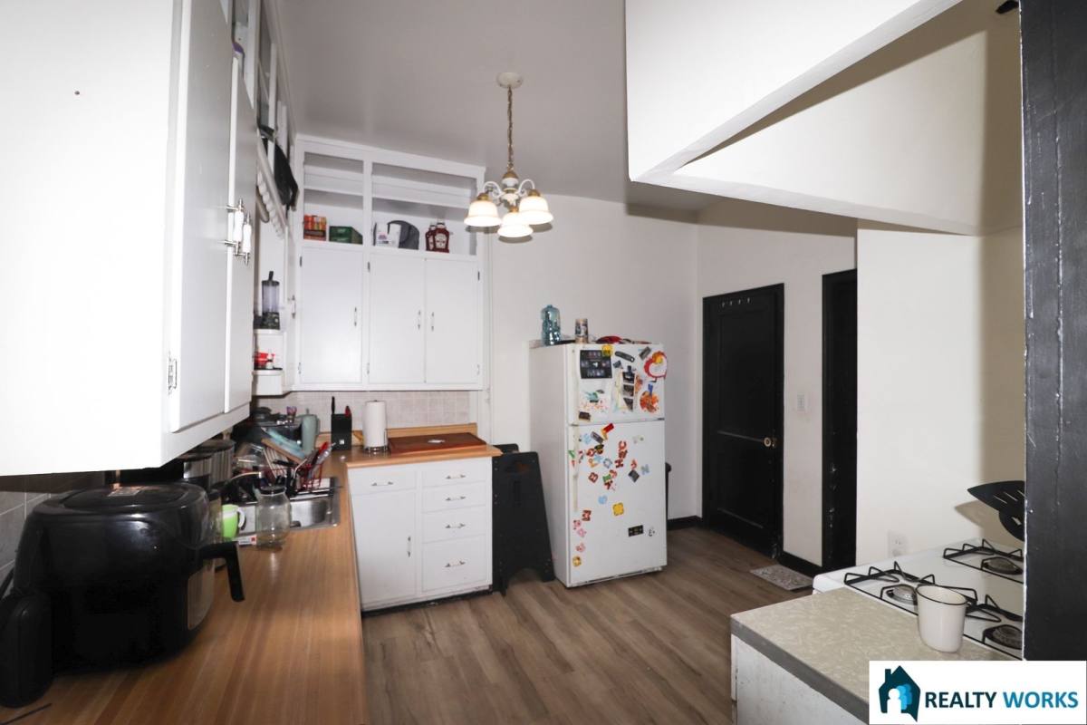 Apartment for rent at 1619-1623 D St, Lincoln, NE 68502