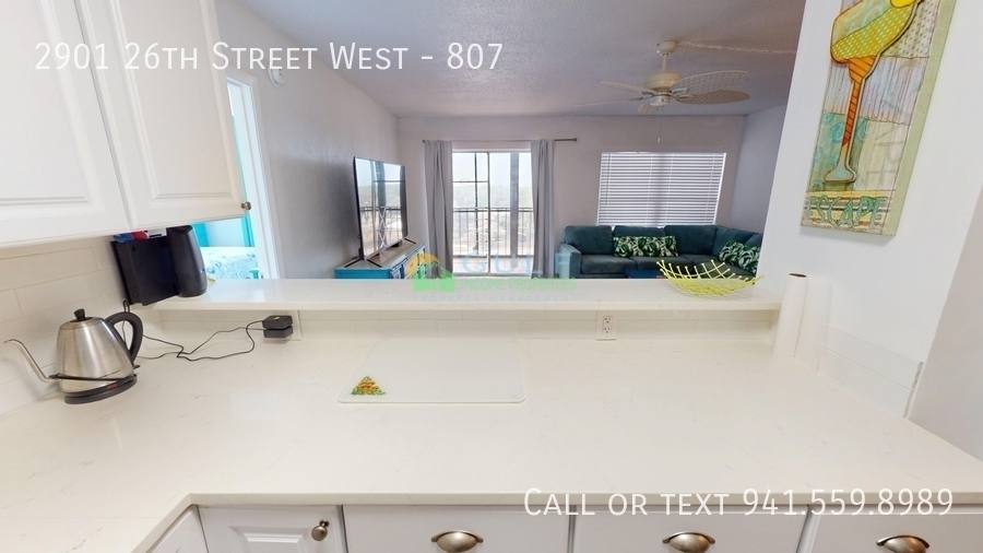 Townhouse for rent at 2901 26th St W #807, Bradenton, FL 34205