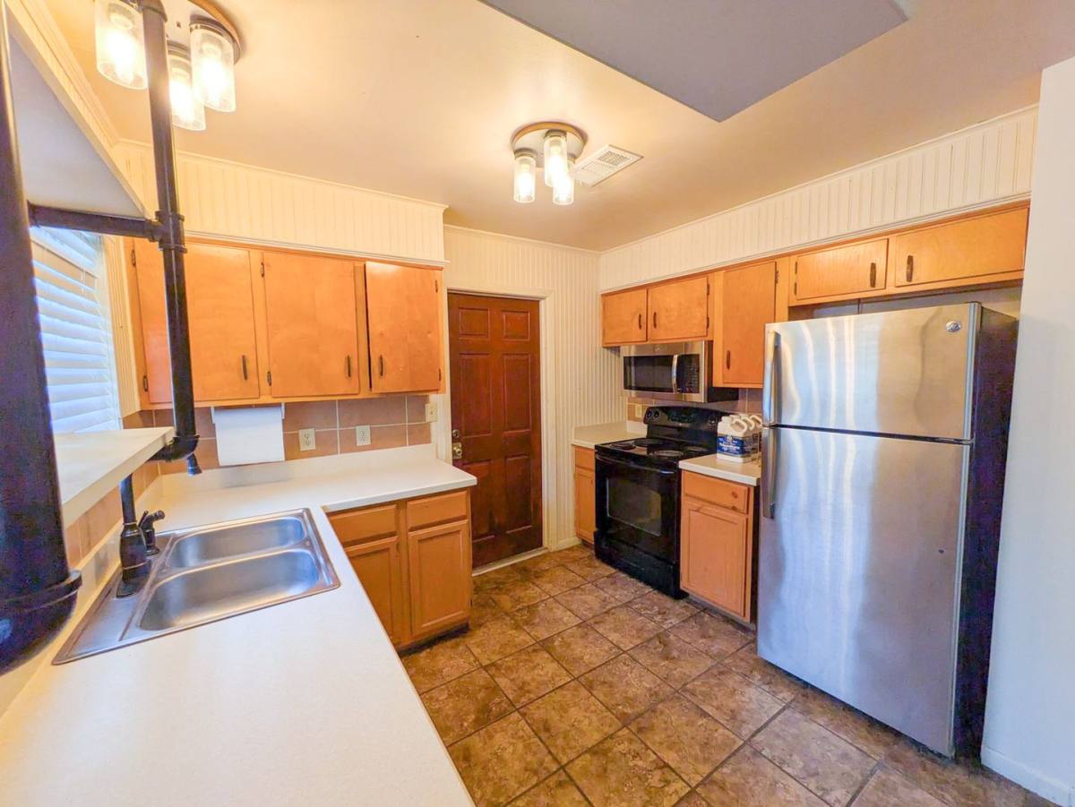 House for rent at 9225 Shepherd Dr, Beaumont, TX 77707