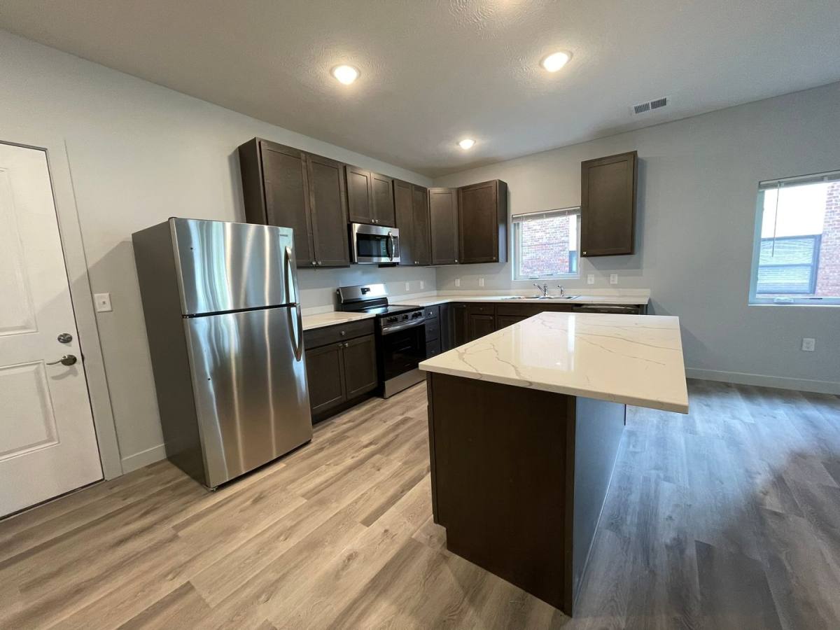 Apartment for rent at 2400 Q St, Lincoln, NE 68503