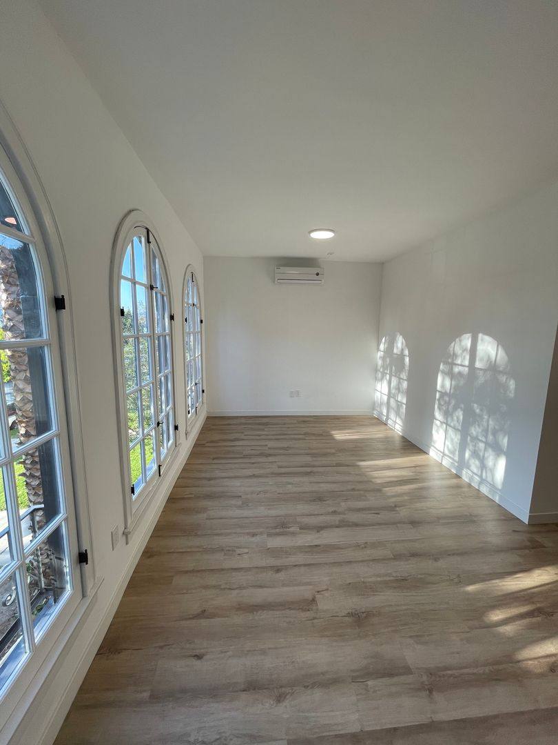Apartment for rent at 2204 7th Ave, Los Angeles, CA 90018