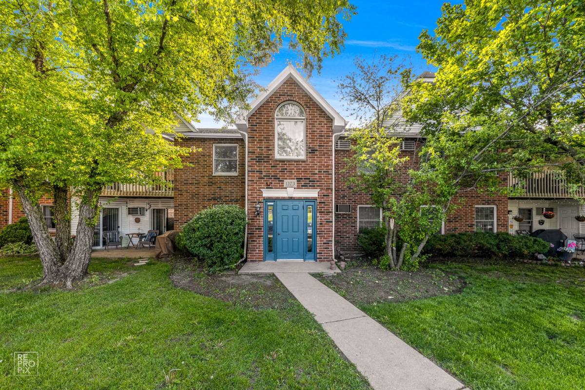 Condo for rent at 1375 Cunat #3B, Lake In the Hills, IL 60156