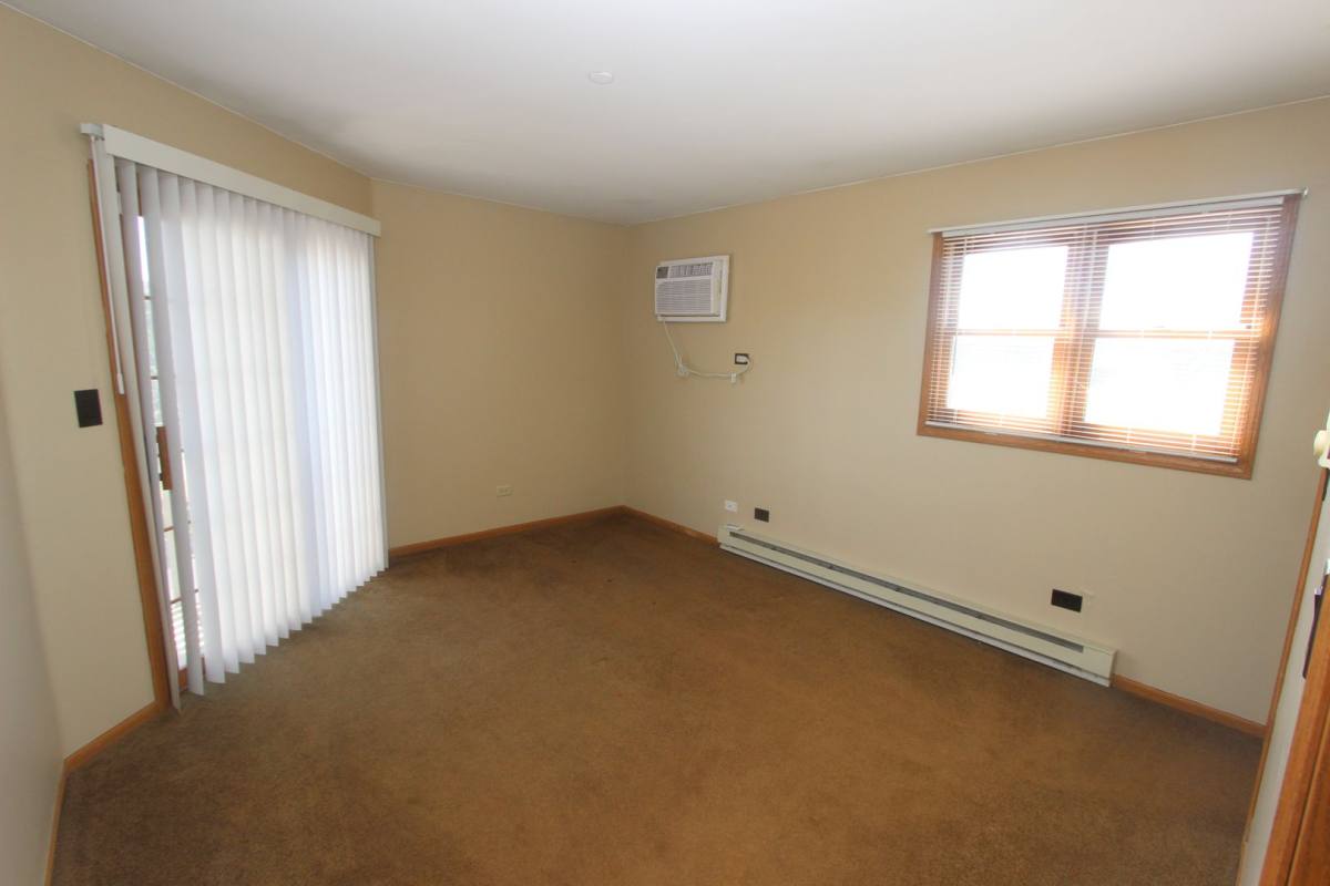 Condo for rent at 1375 Cunat #3B, Lake In the Hills, IL 60156