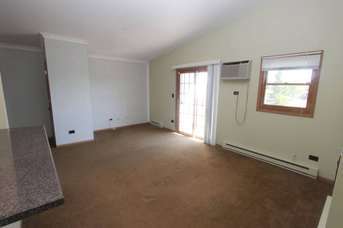 Condo for rent at 1375 Cunat #3B, Lake In the Hills, IL 60156