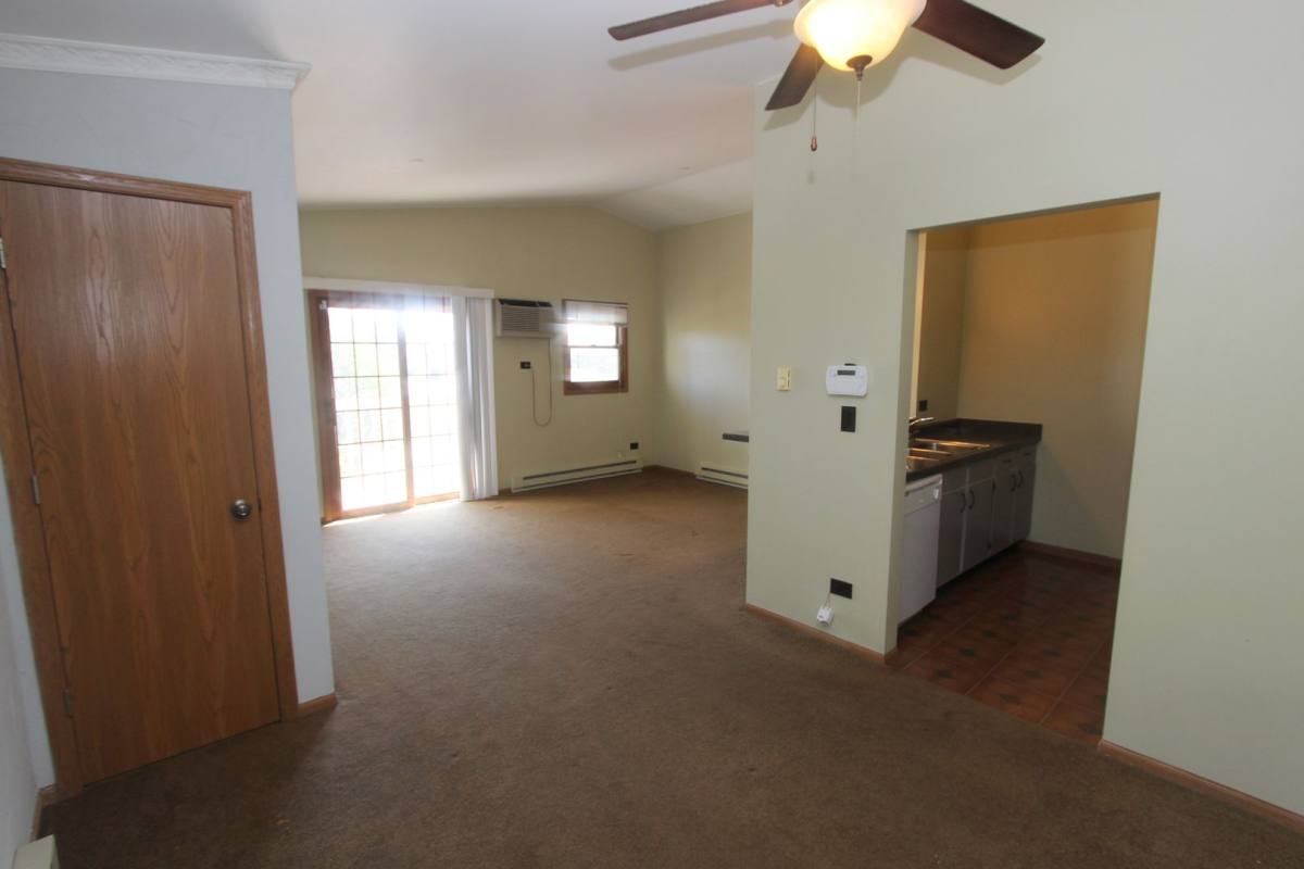 Condo for rent at 1375 Cunat #3B, Lake In the Hills, IL 60156