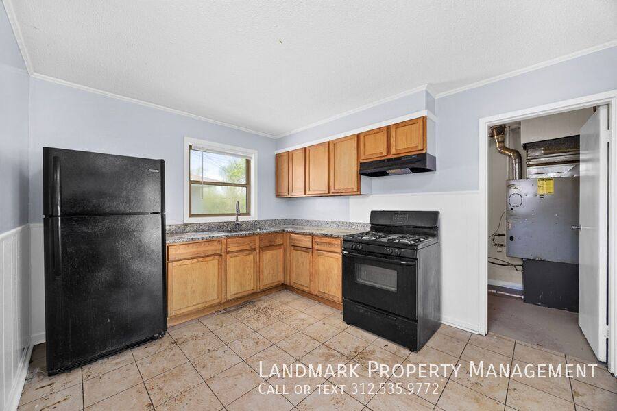 House for rent at 336 Waldman Dr, Park Forest, IL 60466