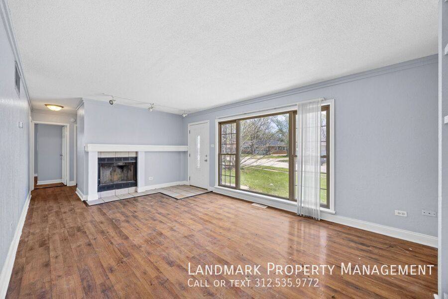 House for rent at 336 Waldman Dr, Park Forest, IL 60466