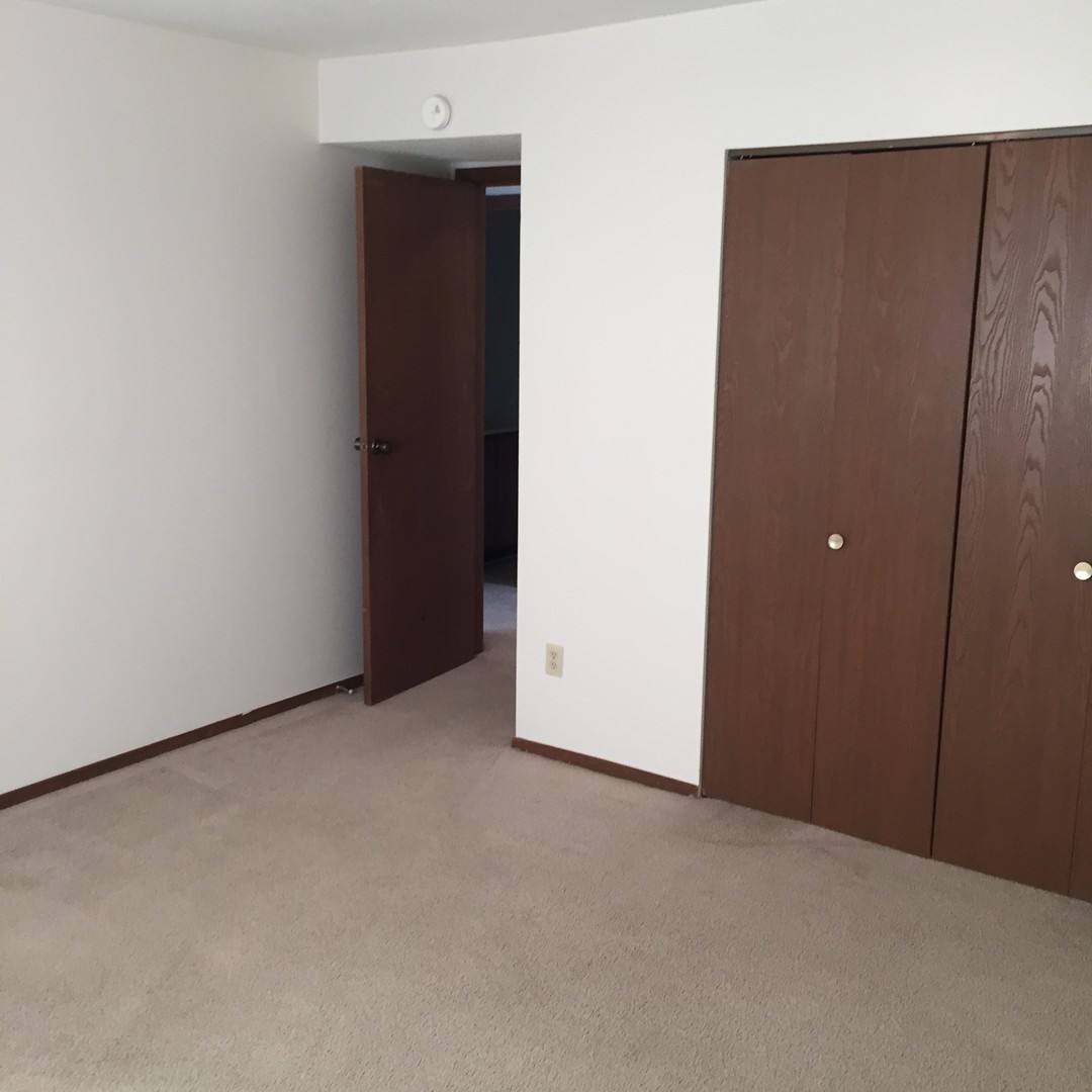 Apartment for rent at 101 N Holly Ave, Sioux Falls, SD 57104
