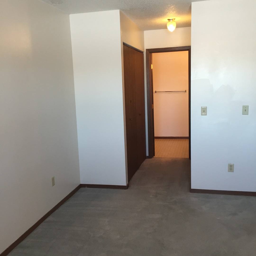 Apartment for rent at 101 N Holly Ave, Sioux Falls, SD 57104