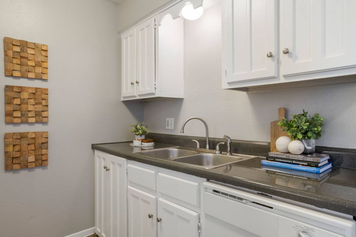 Townhouse for rent at 2442 E 51st St, Tulsa, OK 74105
