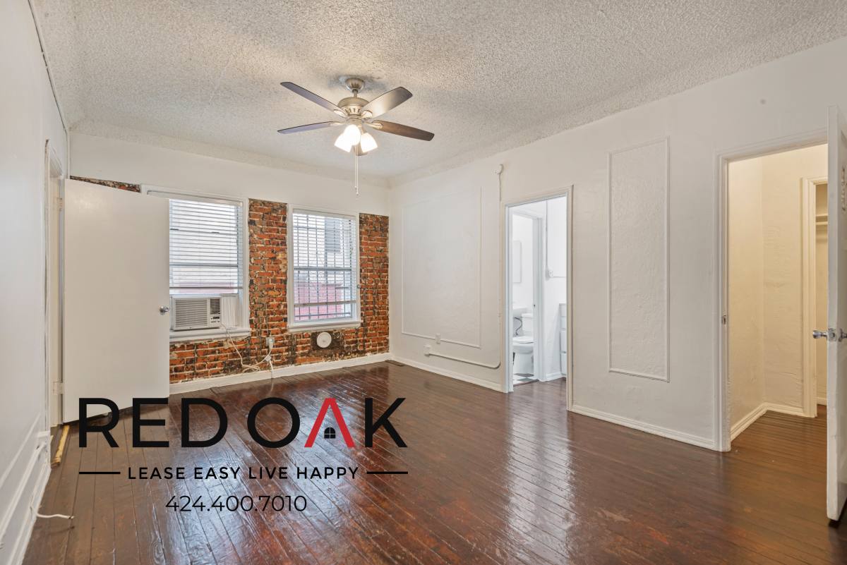 Apartment for rent at 849 S Oxford Ave #102, Los Angeles, CA 90005