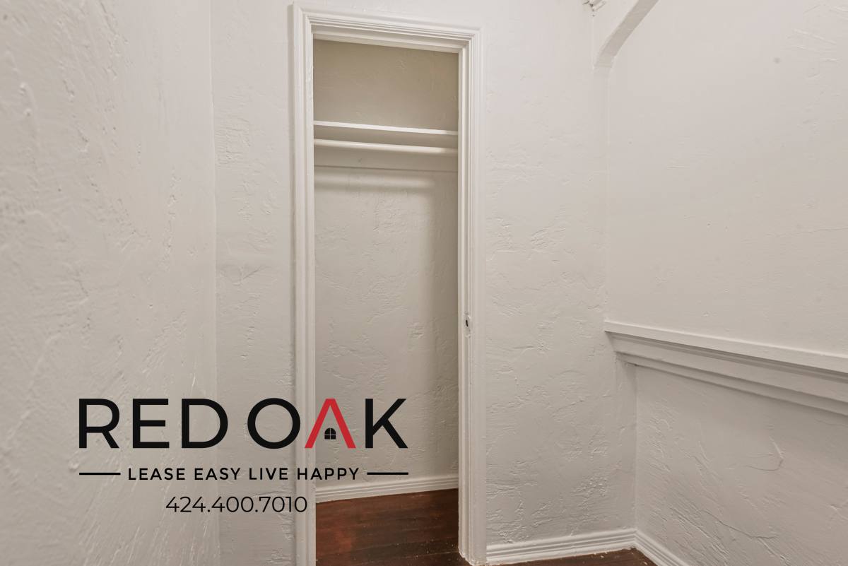 Apartment for rent at 849 S Oxford Ave #102, Los Angeles, CA 90005