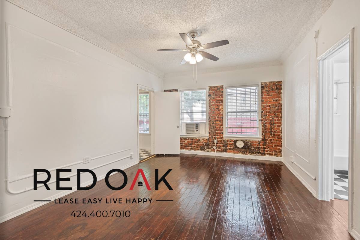 Apartment for rent at 849 S Oxford Ave #102, Los Angeles, CA 90005