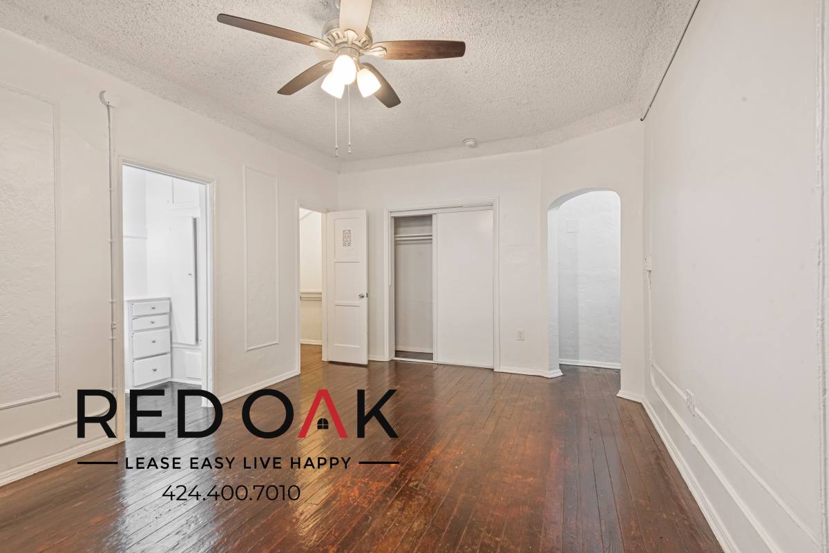 Apartment for rent at 849 S Oxford Ave #102, Los Angeles, CA 90005