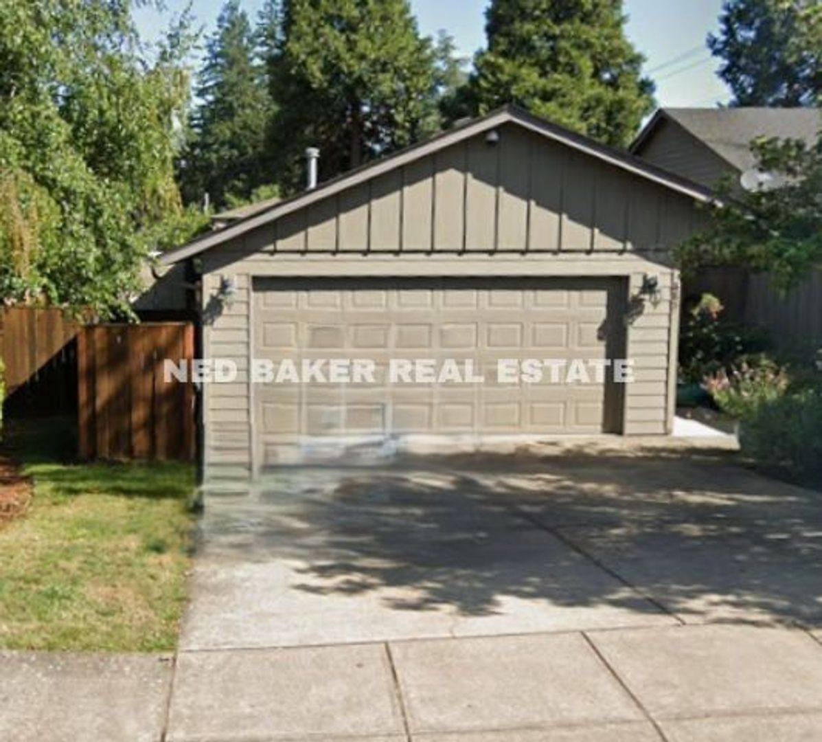 House for rent at 885 Creek Court NW, Salem, OR 97304