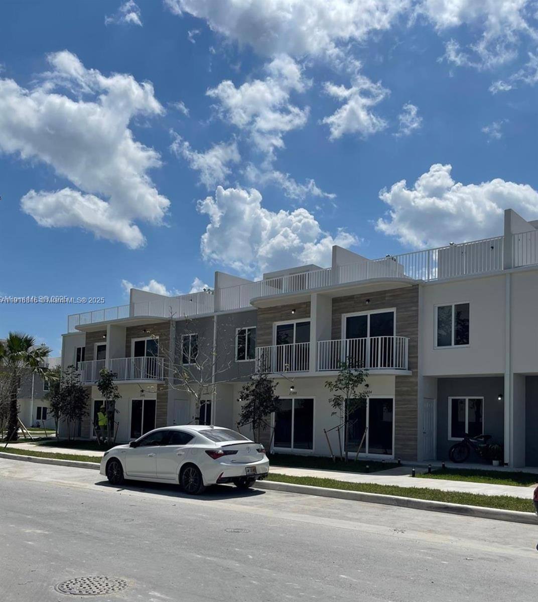 Townhouse for rent at 25842 SW 144th Ave, Homestead, FL 33032