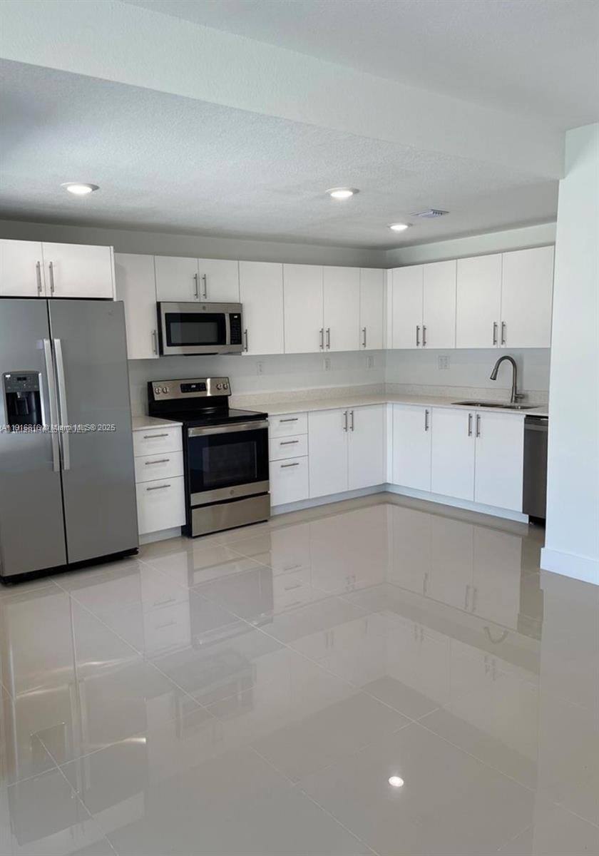 Townhouse for rent at 25842 SW 144th Ave, Homestead, FL 33032