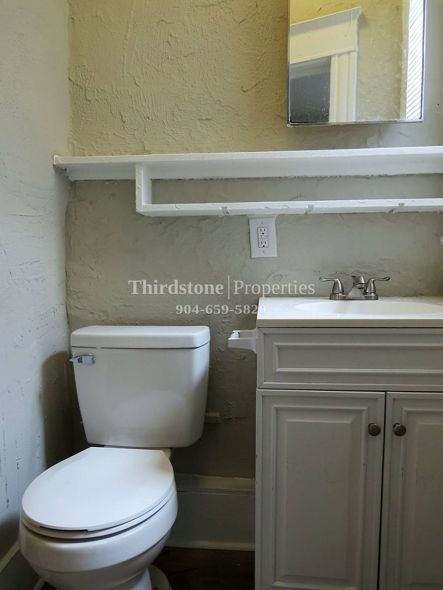 Townhouse for rent at 3326 W 1st St, Jacksonville, FL 32254