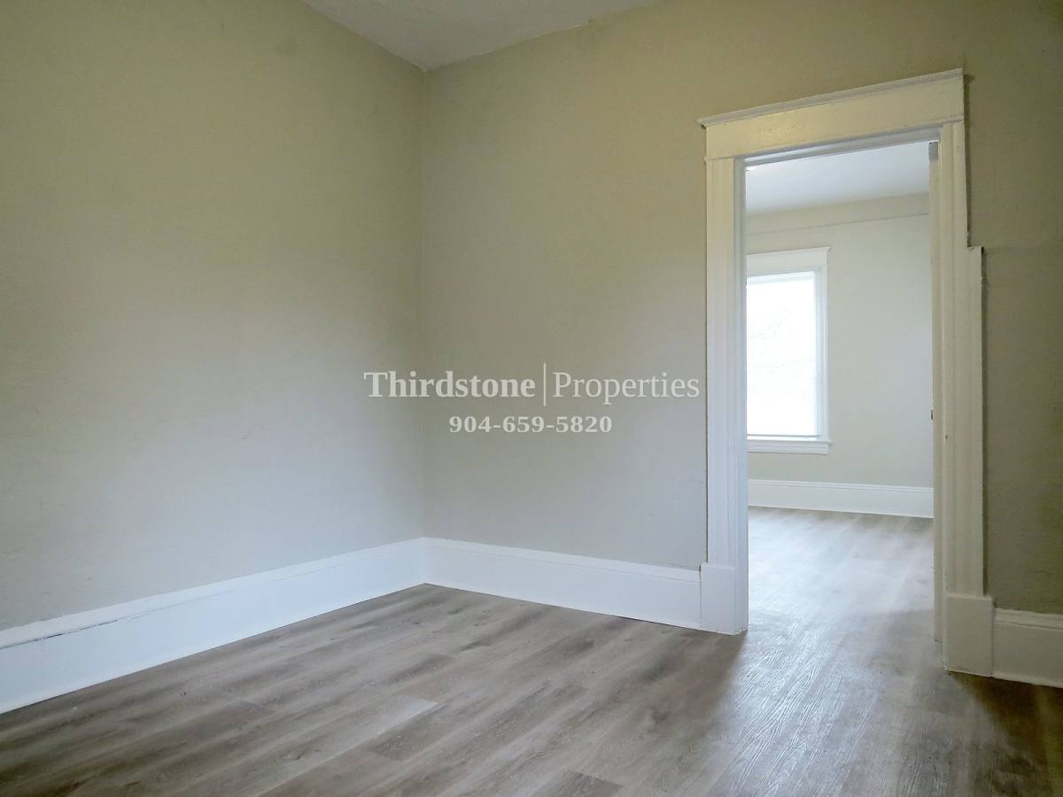 Townhouse for rent at 3326 W 1st St, Jacksonville, FL 32254