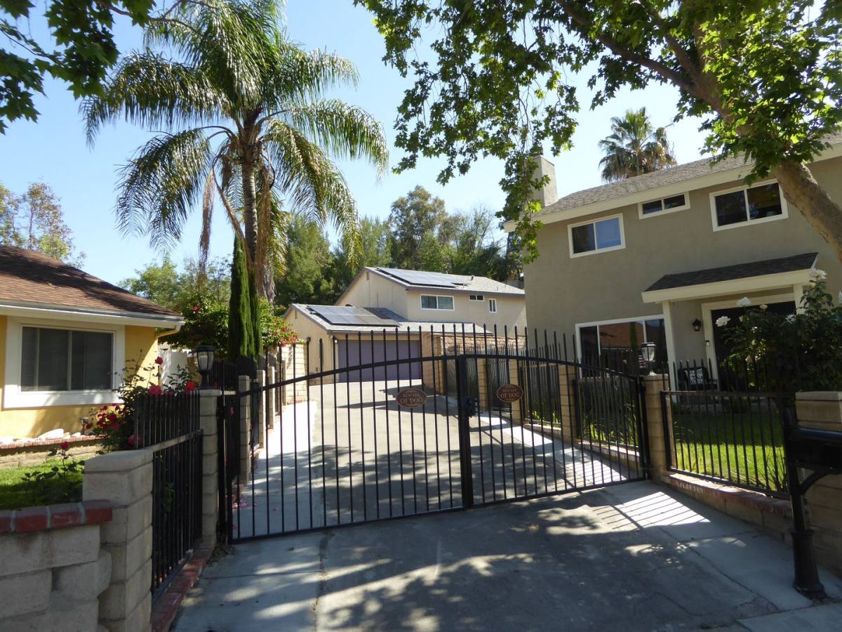 House for rent at 27544 Bernina Ave, Canyon Country, CA 91351