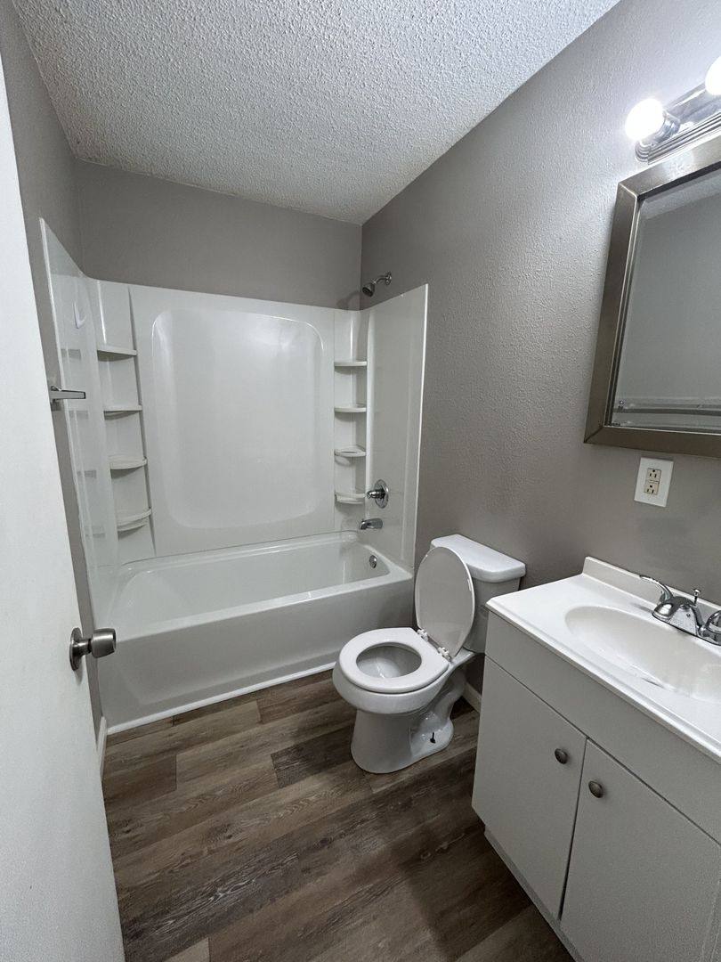 Apartment for rent at 1116 S Elm, Pittsburg, KS 66762